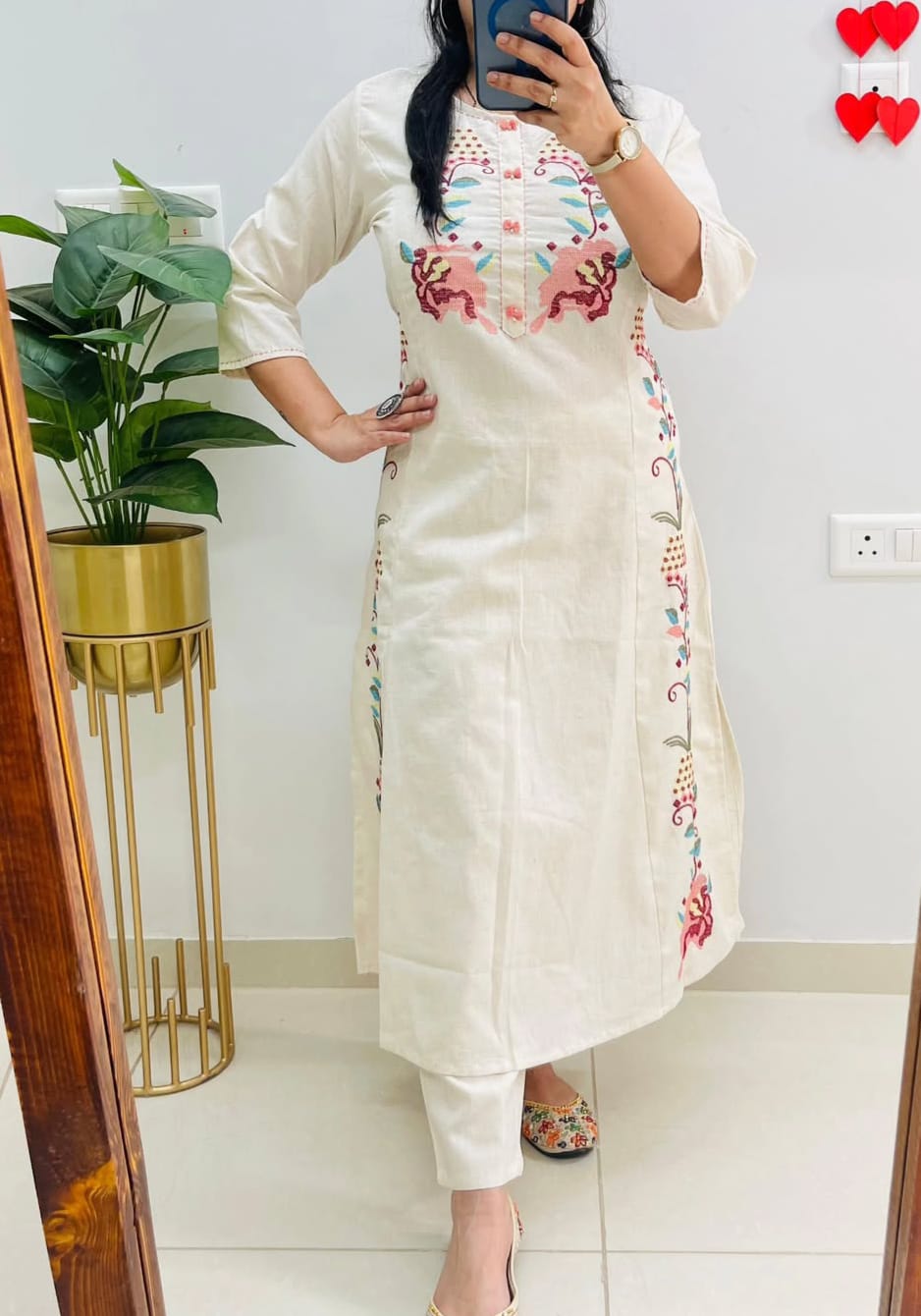 Off-White Embroidered Kurta Pant Set for Women | Stylish Ethnic & Office Wear - Image 3