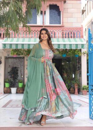 MWRF-WOMAN-ANR-GREEN