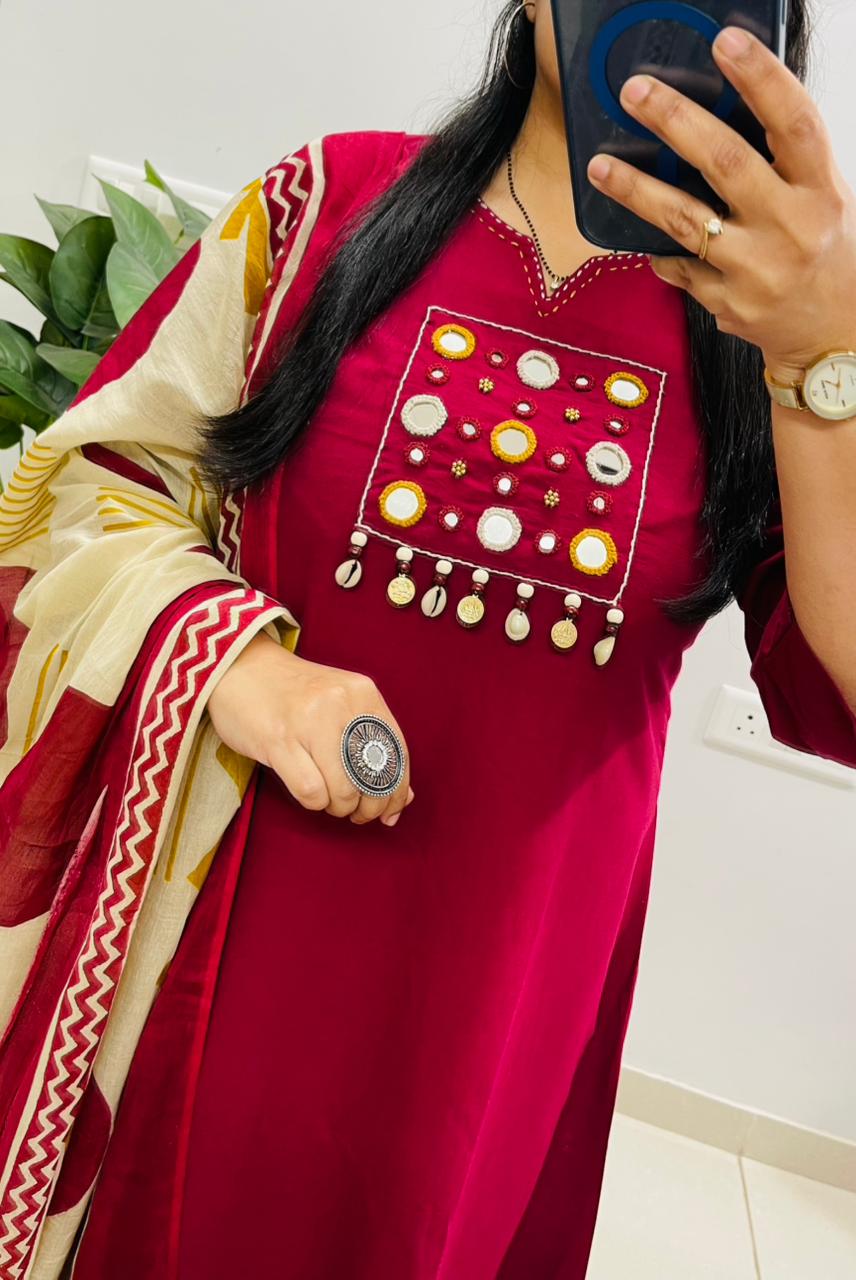 Maroon Kurta Pant Set with Printed Dupatta for Women | Elegant Ethnic Wear - Image 12